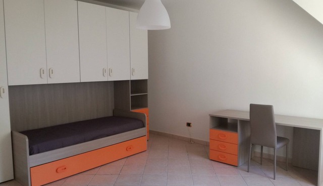 Beds in single rooms in the center of Enna