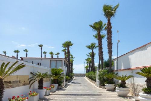 Bee Queen Hotel