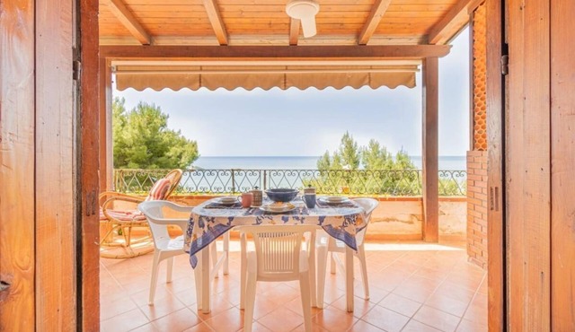 Between the sea and nature, we offer you a peaceful vacation away from smog.