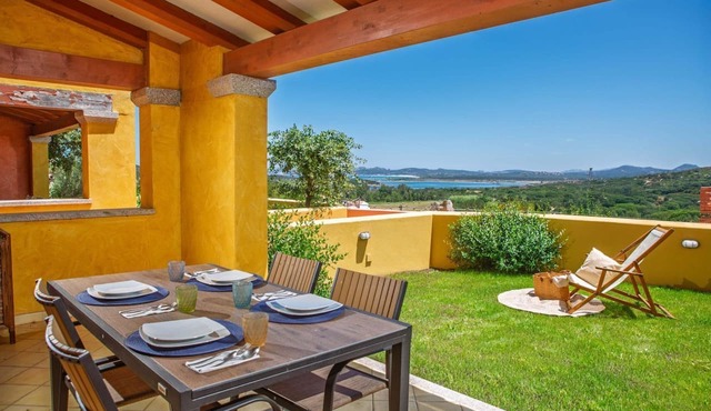 Bilancia's House III (Villa Sea View—8 Guests)