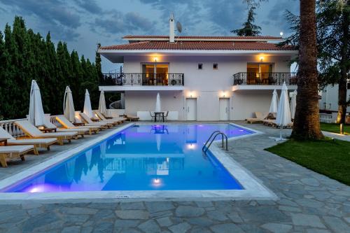 Blue Bay Hotel in Iraklitsa