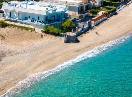 Blue Life, Luxury Rooms Beachfront Rooftop between Palermo and Cefalu'