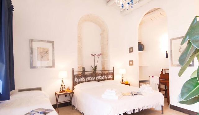 Borgo Hedone - Boutique Blu, Scicli, Italy