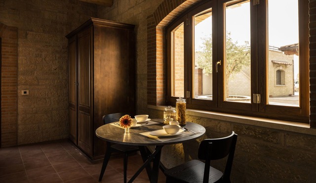 Borgo Olivo-HOME BIANCOLILLA