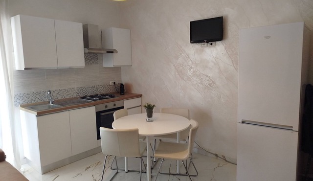 Bouganville Residence - Family suite with swimming pool, tennis court, playground.
