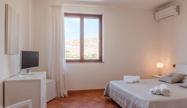 'Bovo Marina' Room with Sea View, Shared Terrace and Air Conditioning