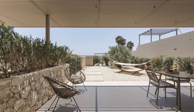 Cala Theresia, Iris - Sea front apartment