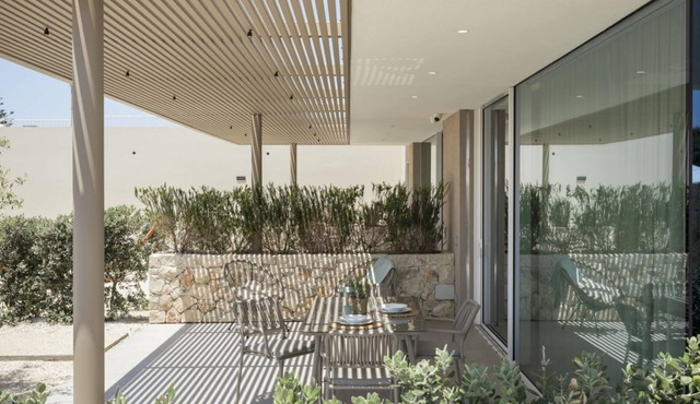 Cala Theresia, Nisi - Sea front apartment