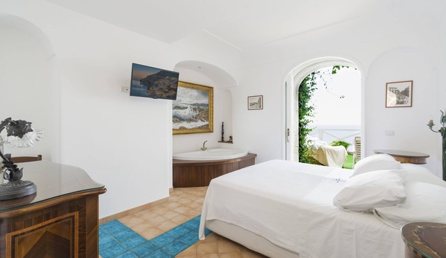 CalanteLuna Apartment Il Sogno with private garden, hot tub and sea view
