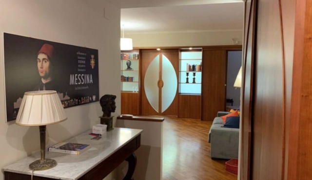 Casa Battisti Messina Centro finished apartment max 3 rooms, max 9 people.