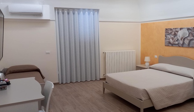 Casa Del monte Tourist rental (yellow room)