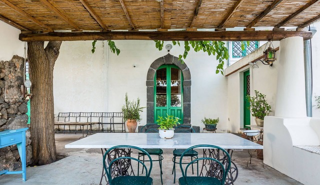 Casa Dogana Vecchia, country house between Catania and Taormina