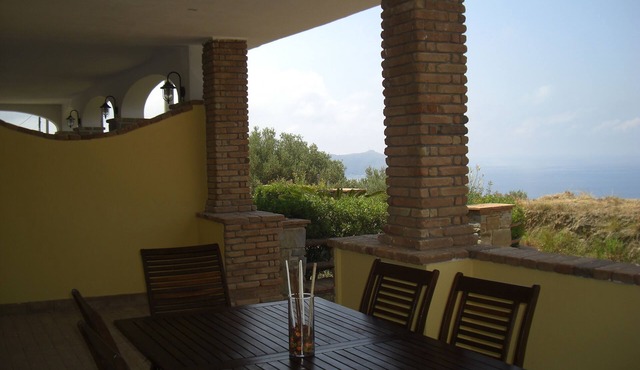 CASA ELISABETTA/app.1: magnificent apartment with majestic view of Cape Palinuro