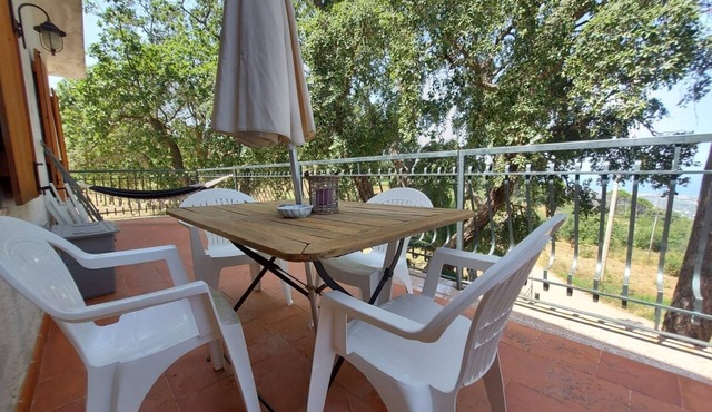 Casa la Quercia apartment with terrace Between Cefalù and the Madonie Park