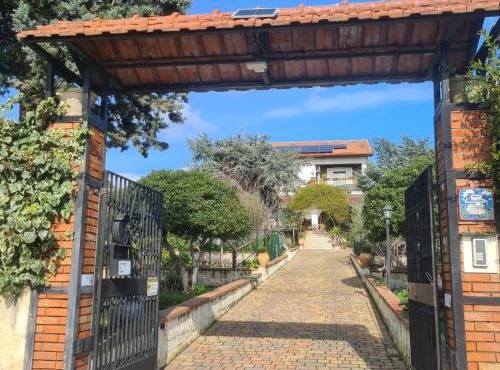 Casa Marchese Etna con Giardino e Piscina a 2 Passi da Nicolosi