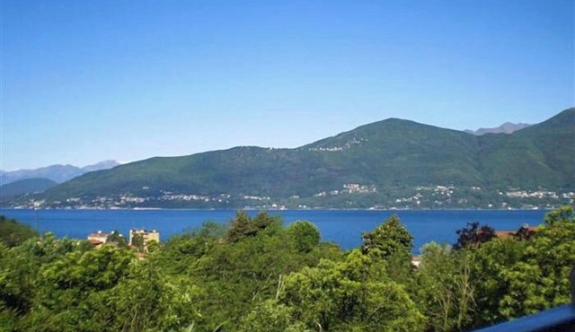Casa Marica by Lago Reisen in Porto Valtravaglia