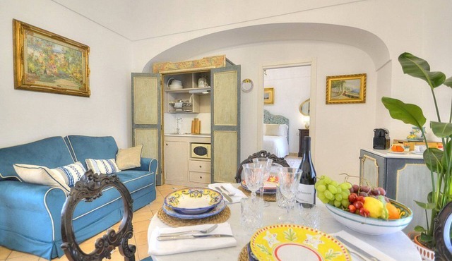 Casa Minera: An elegant independent house situated at a short distance from the beach, with Free WI-FI.