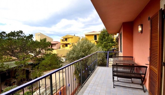 Casa Ntoni B: A modern and graceful apartment situated at a short distance from the beach, with Free WI-FI.