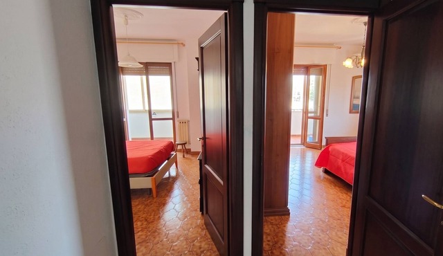 Casa Rosy Tropea: 150sqm of Space and Freshness between Station, downtown and waterfront