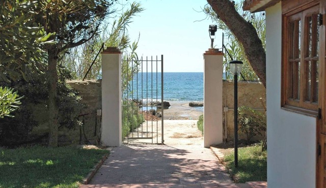 Casa Scoglio - Seafront Retreat near Syracuse, Sicily