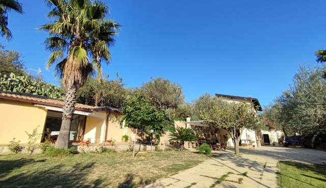 Casa Vacanze La Cuntintizza
