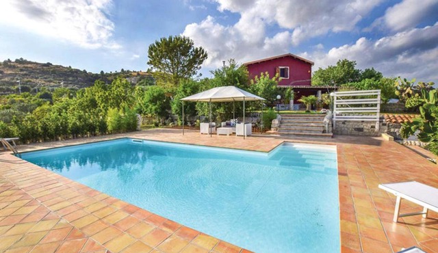 Ceretanum Holiday House
