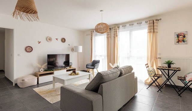 Charming Apartment 2BR/4P - Near to Lyon in Caluire-et-Cuire