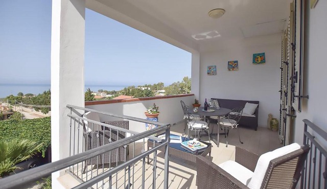 Charming Apartment in Sciacca with Sea View