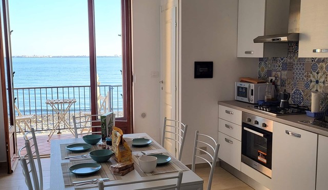 charming holiday home on the beach - Sicily view