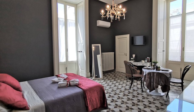 Chez Moi Lecce Charme B&B