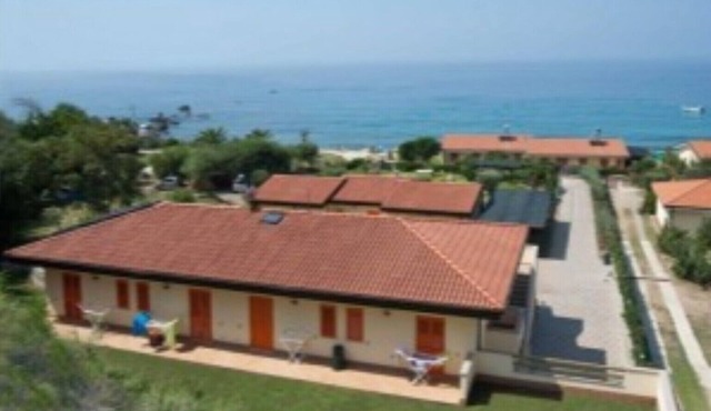 Comfort Apartment with Oleander Garden - at Le Casette sul Mare