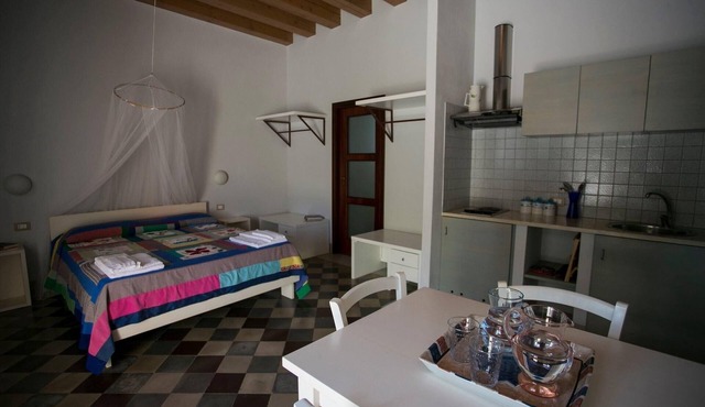 Comfortable studio apartment 6 km from Syracuse city