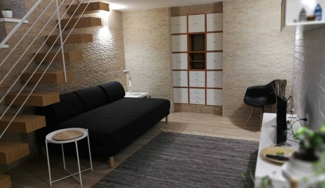 CORBHOUSE - ENTIRE HOUSE WITH SEPARATE ENTRANCE