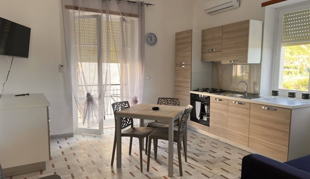 Cozy and modern apartment a stone's throw from the sea