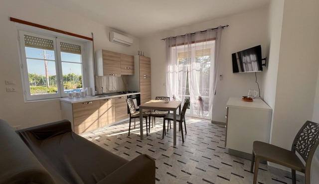 Cozy and modern apartment a stone's throw from the sea