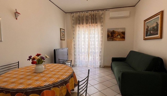 Cozy apartment in the center of Guardia Piemontese Marina and very close to the sea