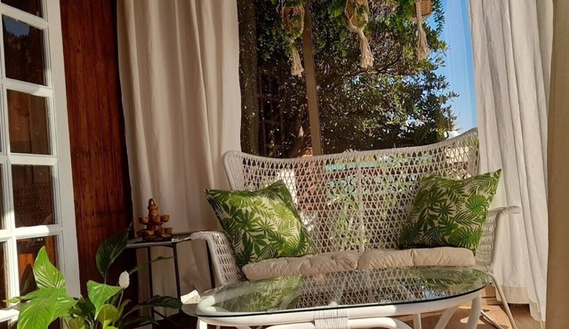 Cozy cottage just 20 meters from the beautiful sea of Baia Cornino