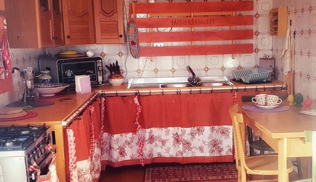 Cozy detached apartment with sea view and furnished covered terrace