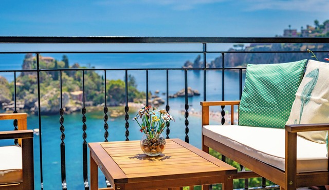 Cozy SeaView apartment in amazing Taormina