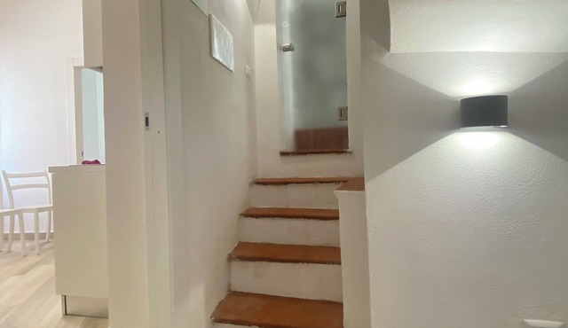 Delightful one-bedroom apartment in the heart of the historic Gaetano center. A stone's throw from the sea