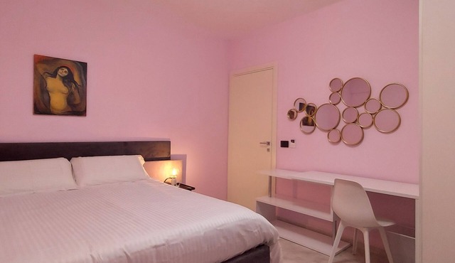 Deluxe Suite con Terrazzo a due Passi dal Corso Vittorio Emanuele