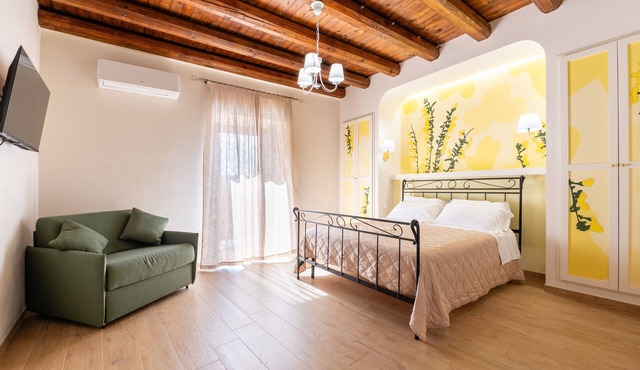 Deluxe Triple Room with Balcony, Wi-Fi and Air Conditioning