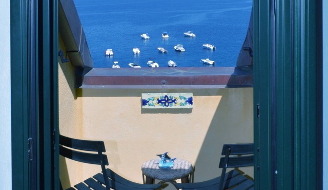Double room with sea view in the village of Chianalea di Scilla (Calabria)