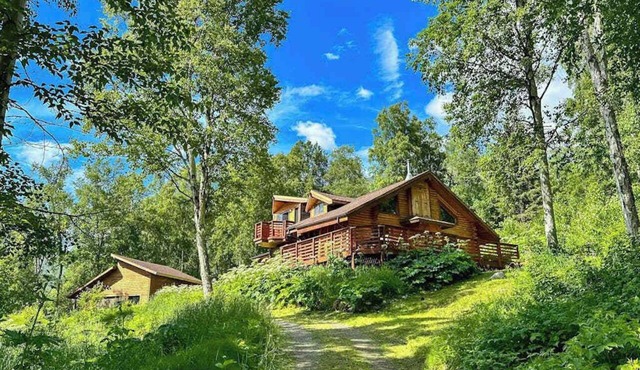 Eagle River Retreat | Backcountry Log Cabin in Eagle River
