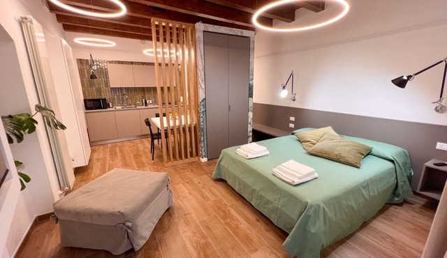 Elegant apartment in historic building in the heart of the Kalsa Palermo neighborhood.