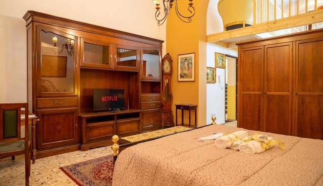 Elegant Apartment in the Heart of Taranto w WiFi