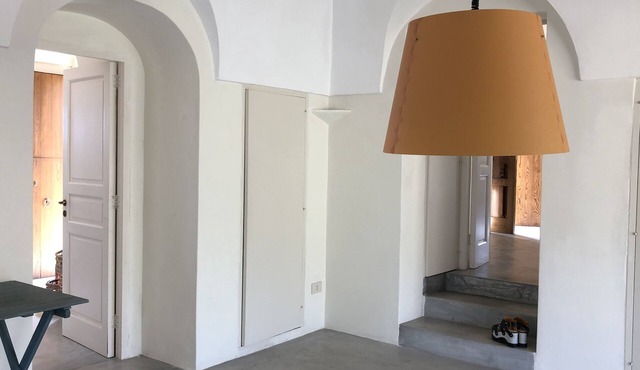 ELEGANT PROPRIETY 10 MINUTES FAR AWAY FROM AIRPORT
