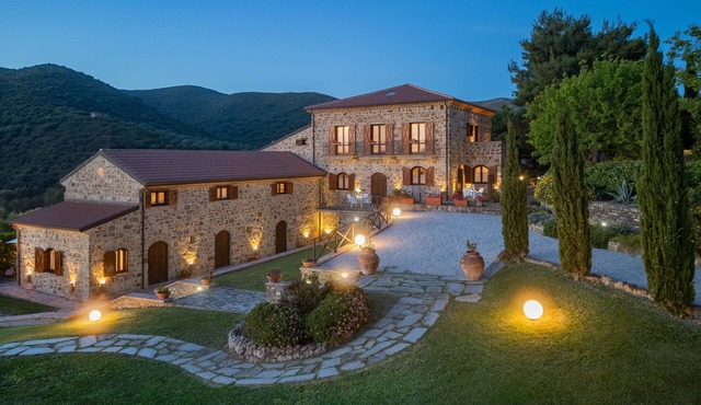 Entire Villa for Family Reunion, Retreats & Events for up to 30guests