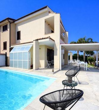 Epipoli Charming Villa and Pool