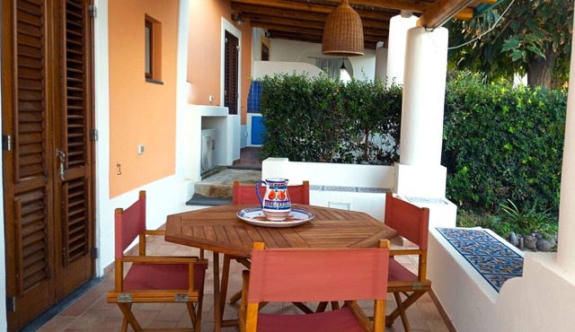 Ericussa- apartment on the beach with sea view terraces and Wifi